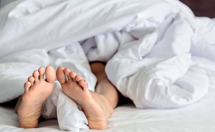 Ученые советуют: 5 причин спать без одежды