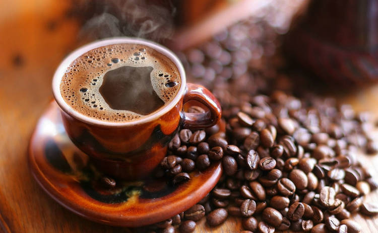 Пьете кофе в жару? Вы должны знать об опасностях такой привычки