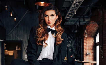 «Ниточки рвутся между нами»: Анна Седокова боится потерять младшую дочь