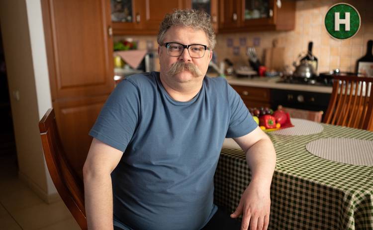 Назар Задніпровський розповів, як йому вдається поєднати театр і телебачення