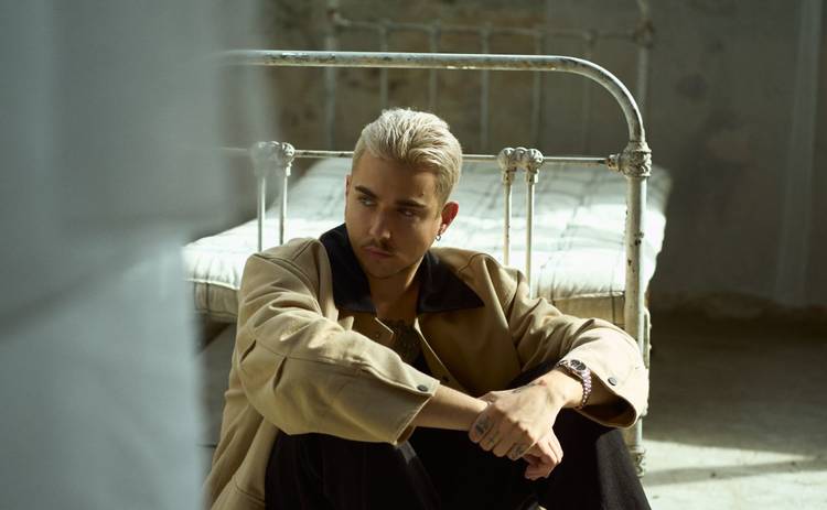 MÉLOVIN презентував ліричну роботу «Просто лети»