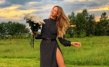 «Не стесняясь целлюлита»: Никитюк засветила пышные ягодицы