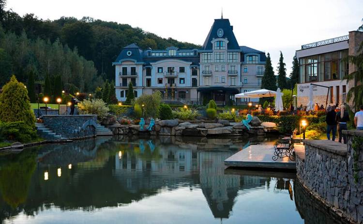 ТОП-10 санаторіїв Закарпаття: куди поїхати відпочити та покращити здоров’я