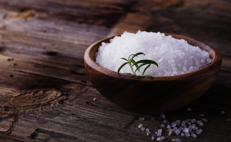 Соль или сахар: что наносит организму больший вред?