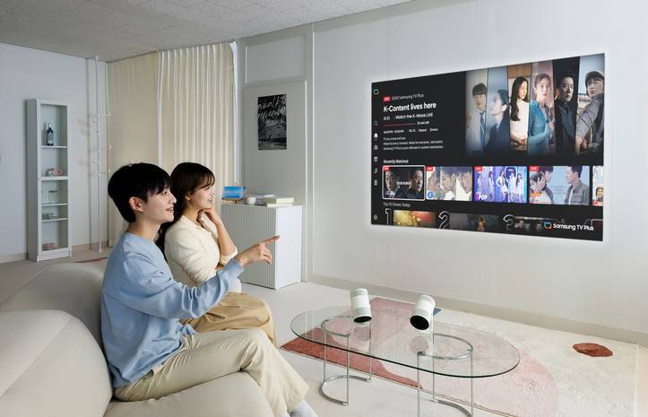 Дивіться улюблені відео в будь-якому місці: Samsung представила відвідувачам CES 2026 портативний проектор The Freestyle+