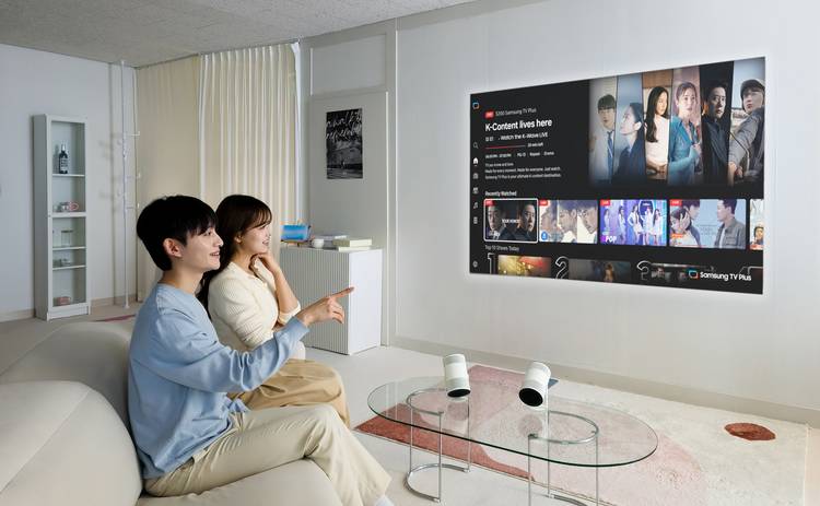 Дивіться улюблені відео в будь-якому місці: Samsung представила відвідувачам CES 2026 портативний проектор The Freestyle+