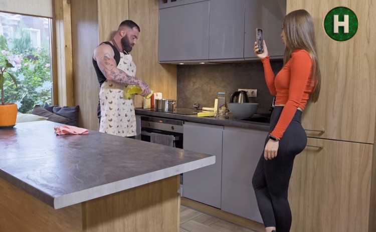 Як варити картоплю, щоб піна не виливалася на плиту: лайфхак від учасників реаліті «Кохання на виживання»