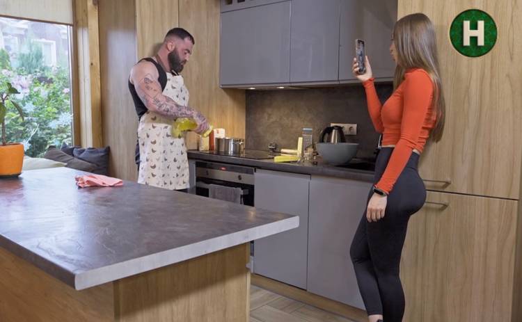 Як варити картоплю, щоб піна не виливалася на плиту: лайфхак від учасників реаліті «Кохання на виживання»