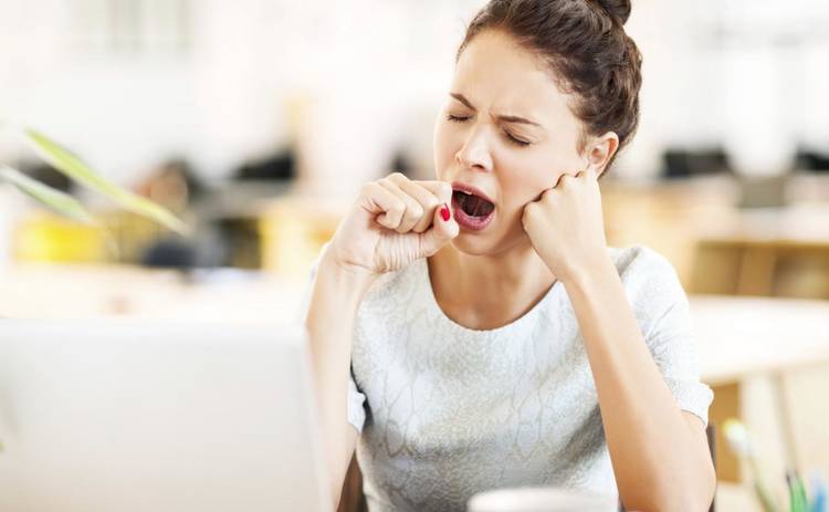 Часто зеваете? Медики советуют проверить уровень сахара в крови