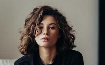 Анастасія Іванюк розповіла, як часто відвідує косметолога та які методи догляду за обличчям обирає