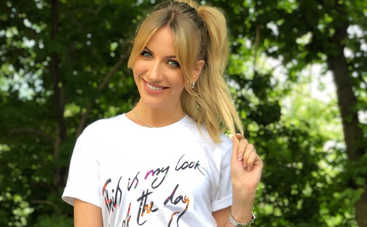 «С букетом невесты!»: Леся Никитюк восхитила образом в мини-платье на пышной свадьбе