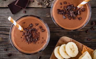 Бананово-шоколадный коктейль для сладкоежек (рецепт)