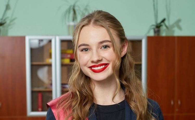 Актриса сериала «Школа» и блогер призналась, что страдала от буллинга одноклассников