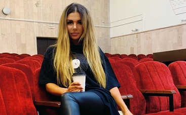 «Я такая трусиха»: Анна Седокова выставила напоказ свои формы и призналась в боязливости