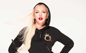 «Нужно было прикрывать свои бесстыдные места»: Оля Полякова вспомнила о первой поездке в Париж