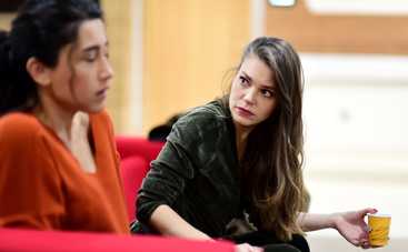 Невеста из Стамбула: смотреть 173 серию онлайн (эфир от 24.10.2019)