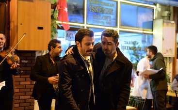 Невеста из Стамбула: смотреть 174 серию онлайн (эфир от 24.10.2019)