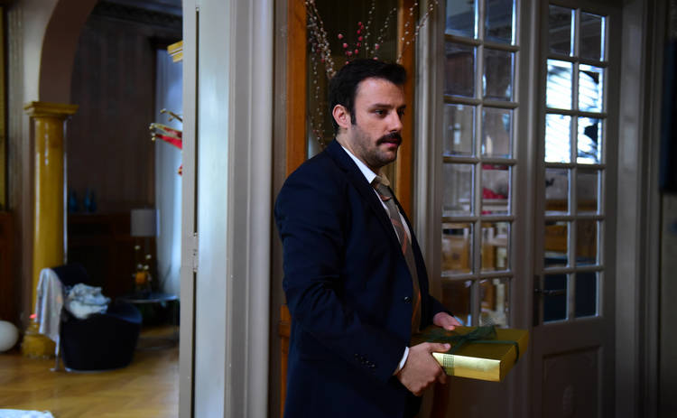 Невеста из Стамбула: смотреть 227 серию онлайн (эфир от 02.12.2019)