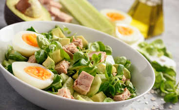 Новогодний салат с тунцом (рецепт)