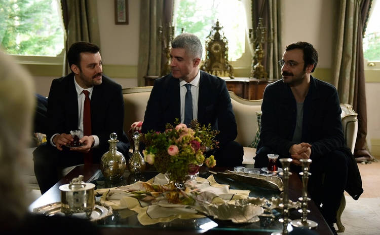 Невеста из Стамбула: смотреть 300 серию онлайн (эфир от 31.01.2020)