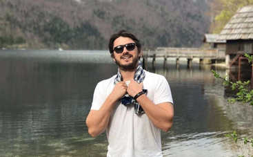 Уехали от всех: Сергей Притула с женой устроили романтический уикенд в Карпатах