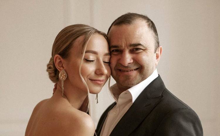 Виктор Павлик женился на молодой возлюбленной Екатерине Репяховой