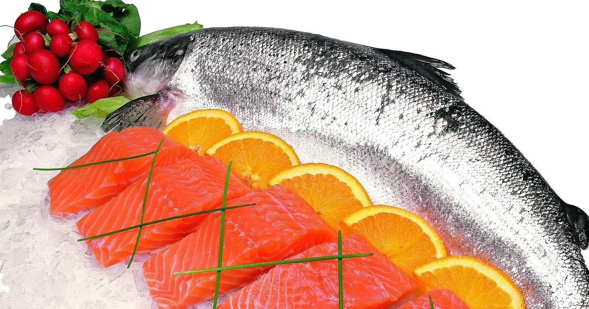 Как засолить красную рыбу: быстрые и простые рецепты