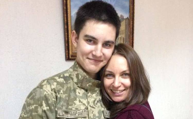 Экс-жена Виктора Павлика рассказала, как не позволяет сыну быть слабым в борьбе с онкологией