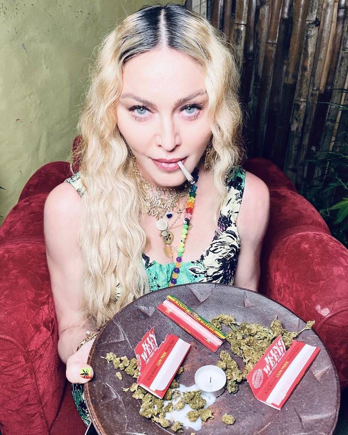 день рождения марихуаны