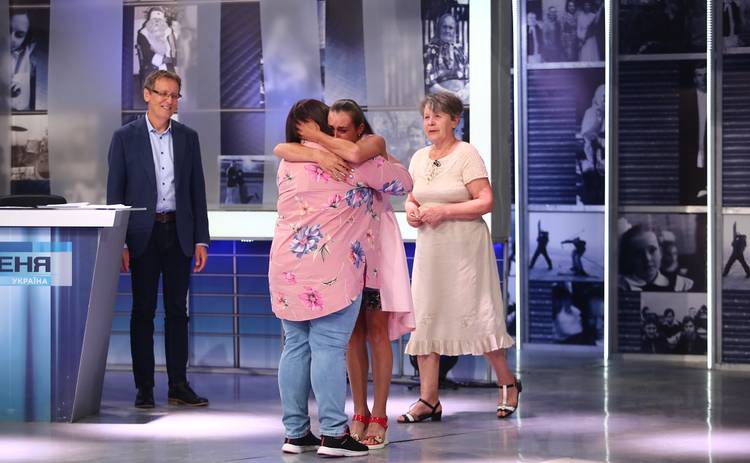 В Жди меня. Украина – встреча сестер, которые не подозревали о существовании друг друга