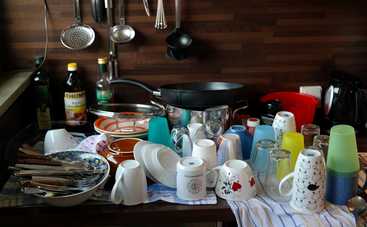 Как выбрать моющее средство для посуды, без вреда для здоровья: важные советы врача-дерматолога