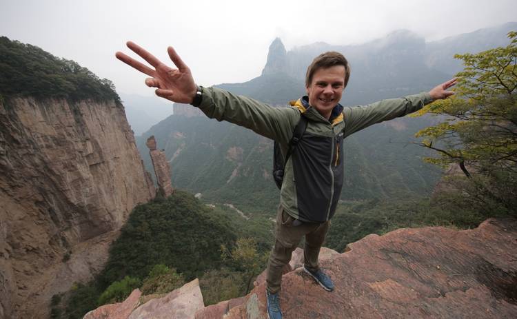 Мир наизнанку-11: Дмитрий Комаров побывает на китайской ярмарке, где «продают людей»