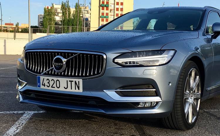 Volvo выпустит последний автомобиль с двигателем внутреннего сгорания: шведы переходят на электрокары
