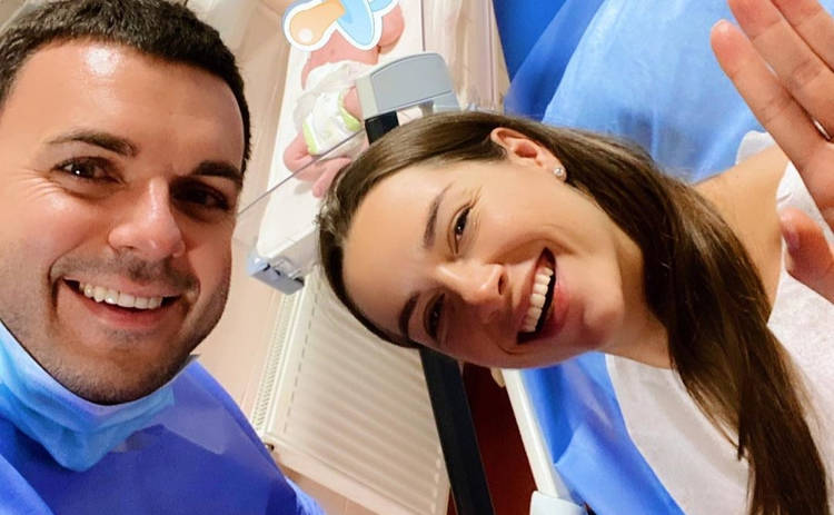 Супруга Григория Решетника шокировала тонкой талией и подтянутым телом: спустя 12 дней после родов – фото