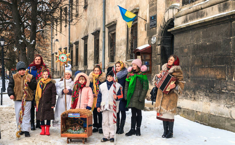 Рождество 2021: когда в Украине колядуют, щедруют и посевают на святки