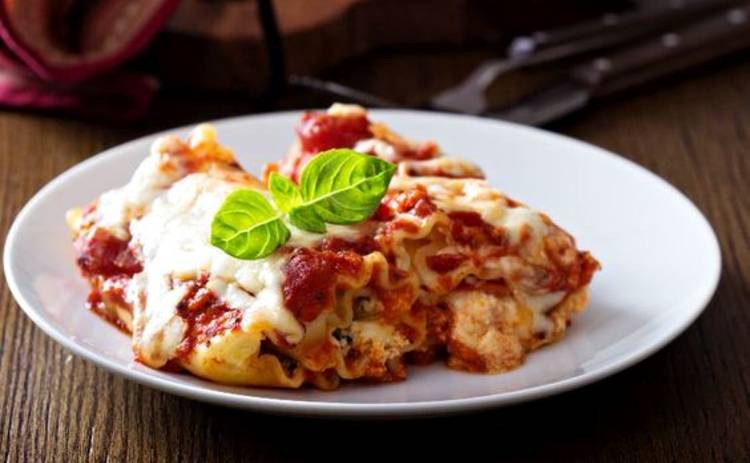 Рулет из лазаньи с грибами и сыром: рецепт блюда с итальянскими нотками