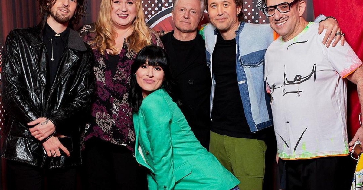 Лига Смеха. Битва Титанов: смотреть выпуск онлайн (эфир от 23.04.2021 ...