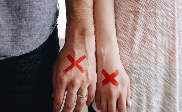 Развод и девичья фамилия: психолог рассказала, как преодолеть кризис после расставания