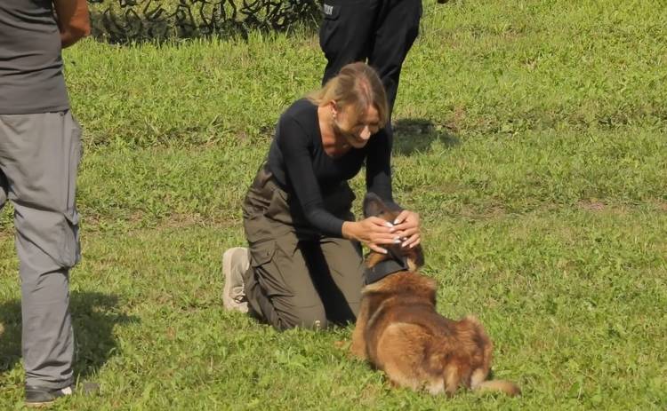 Леся Нікітюк побувала на тренуванні службових собак
