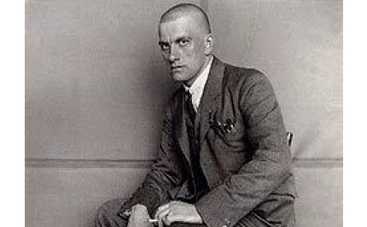 Маяковский возвращается на экраны