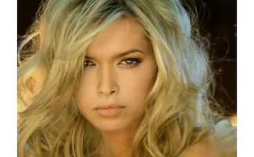 Вера Брежнева вывихнула партнеру руки