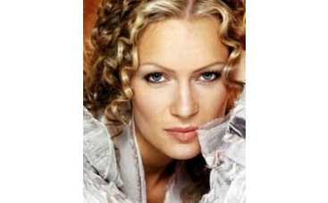 Олеся Судзиловская попала в лапы…медведицы