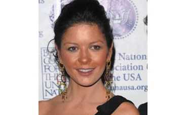 Кэтрин Зета-Джонс не умеет красится