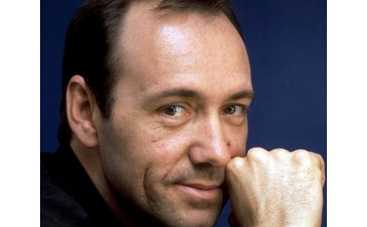 Кевин Спейси примеряет костюм “Супермена”