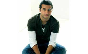 Иван Ургант -  в роли аукциониста