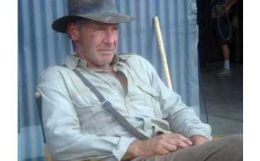 Шиа ЛаБеф не сможет заменить Харрисона Форда