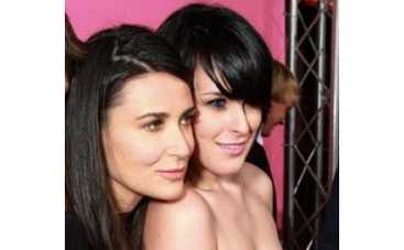 Деми Мур раскручивает дочь для большого кино