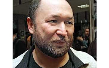 Бекмамбетов начал не снимать, а сниматься