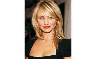 Камерон Диаз помогает друзьям