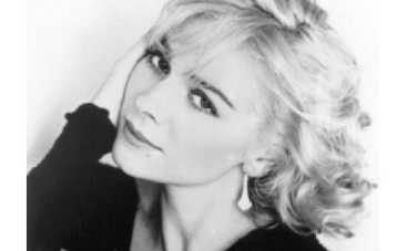 Ким Кэтролл снимется в фильме “Miss January”